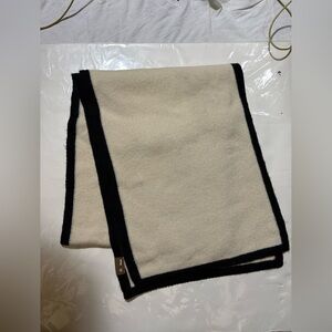 Cream and Black Knit Scarf